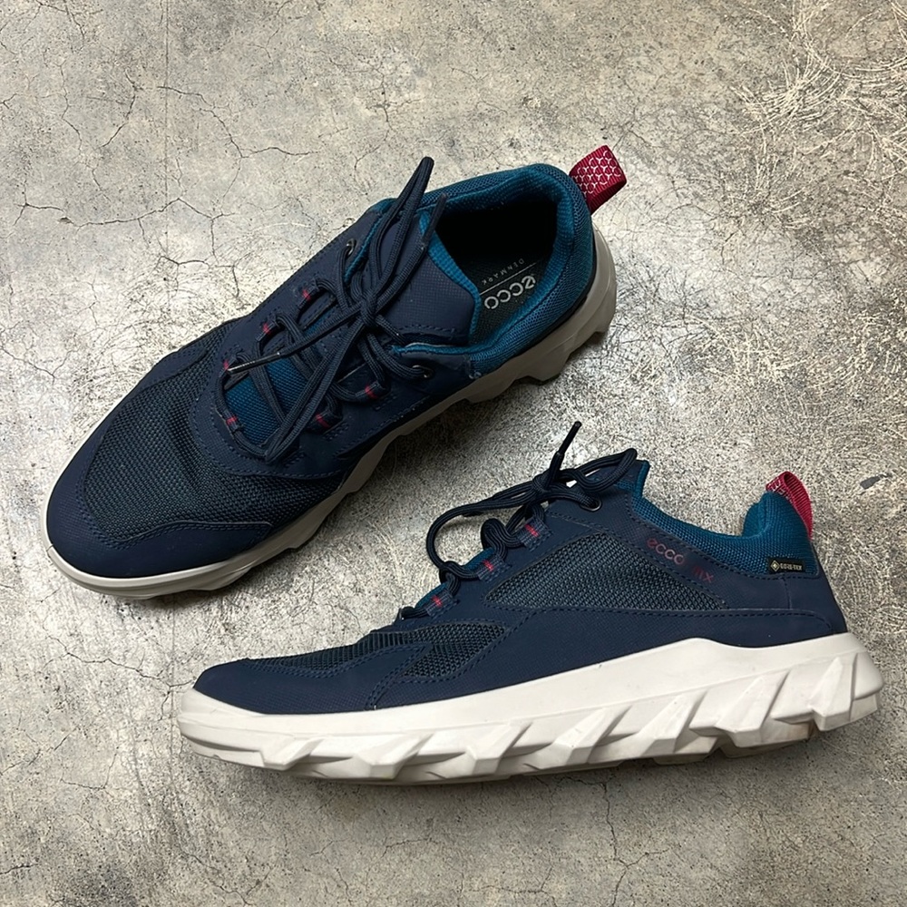 Ecco Women's MX Sneakers size 8 (39EU)- Navy Blue and White Waterproof Gore-Tex